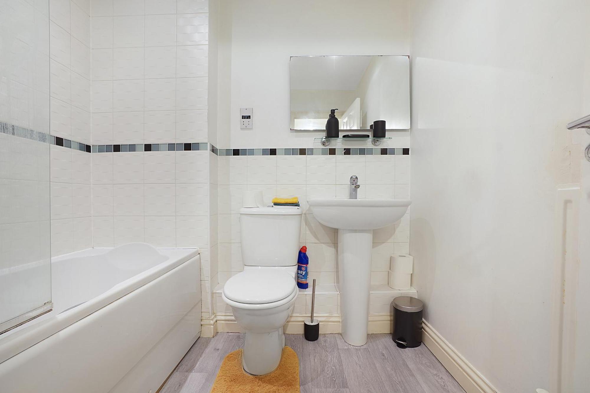 Comfortable Stylish Townhouse In Ashford Sleeps 5 Netflix 2 Parking Spaces Perfect For Contractors And Families Exterior photo